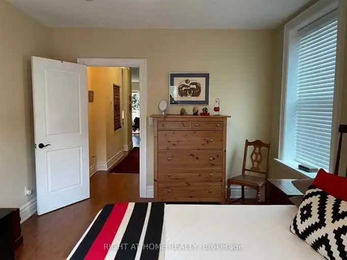 55 West Lodge Ave - Photo 4 of 15