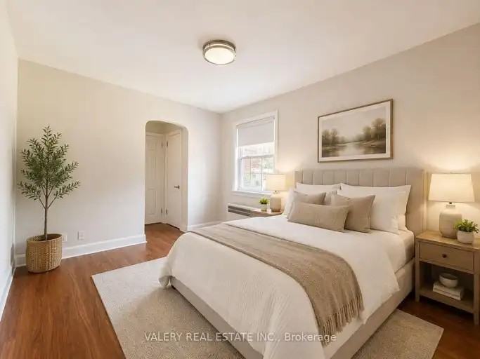 1365 Bayview Ave #L05 - Photo 3 of 8