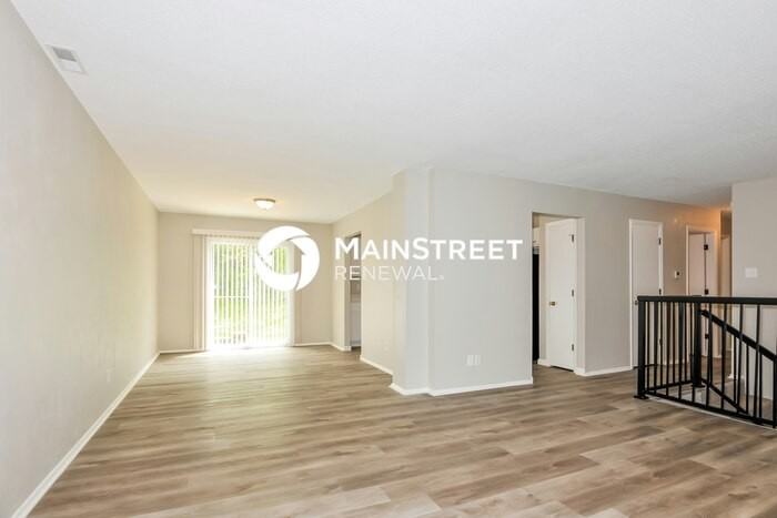 562 Green Forest Dr - Photo 6 of 17