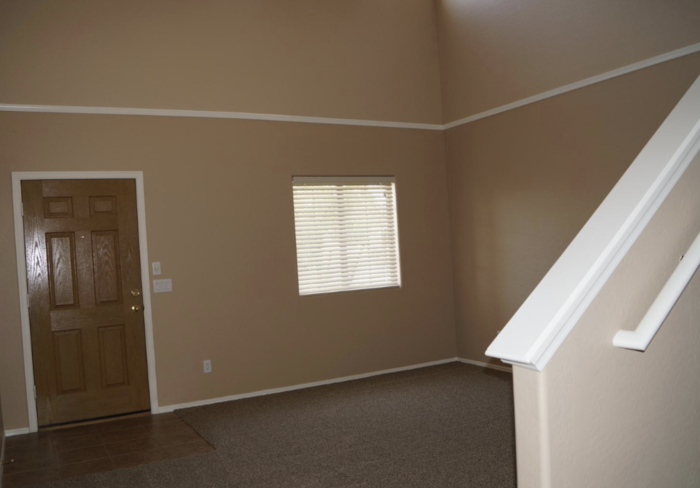 3761 W Wayne Ln - Photo 5 of 24