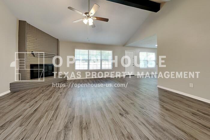 16854 Gleneagle Dr N - Photo 4 of 23