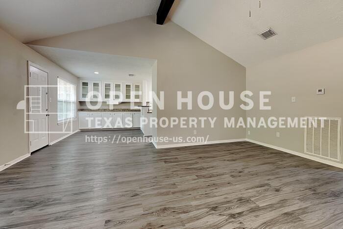 16854 Gleneagle Dr N - Photo 5 of 23