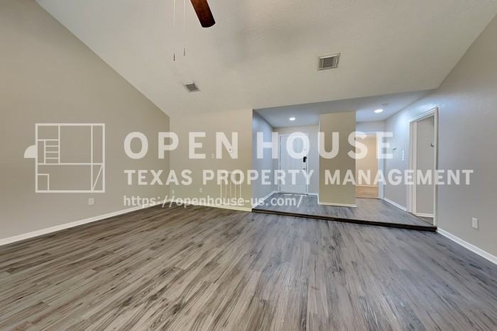 16854 Gleneagle Dr N - Photo 7 of 23