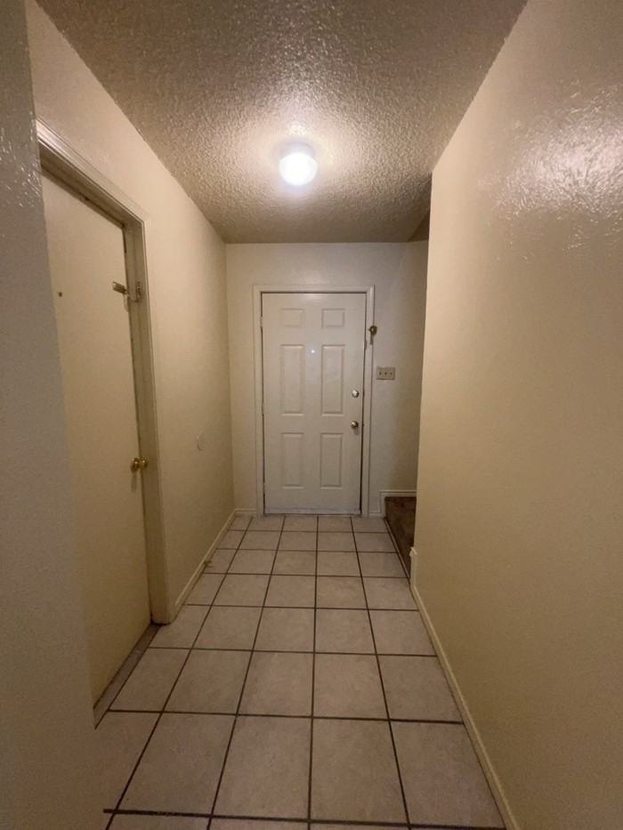 627 Overlook Ct - Photo 4 of 18