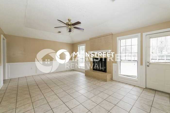 7315 Newling Ln - Photo 3 of 15