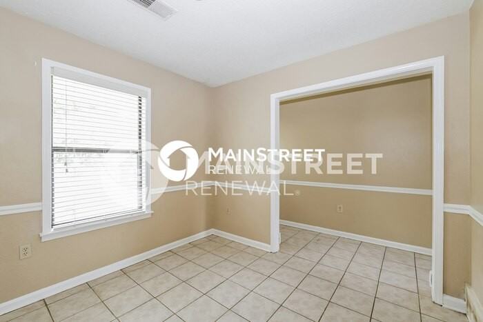 7315 Newling Ln - Photo 5 of 15