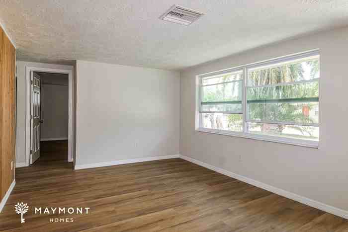 6632 Sierra Ter - Photo 4 of 15