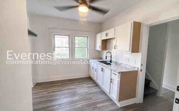 937 Parkway Rd #1 - Photo 5 of 20