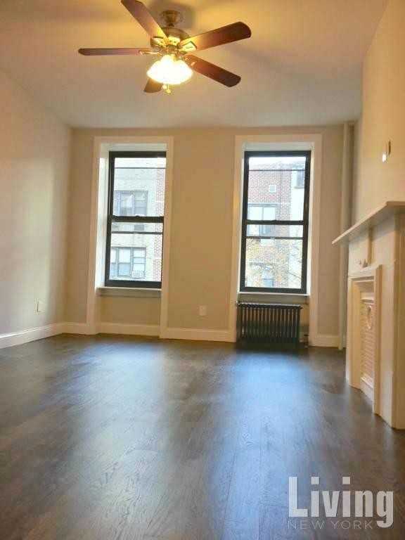 318 E 90th St #4E - Photo 2 of 8
