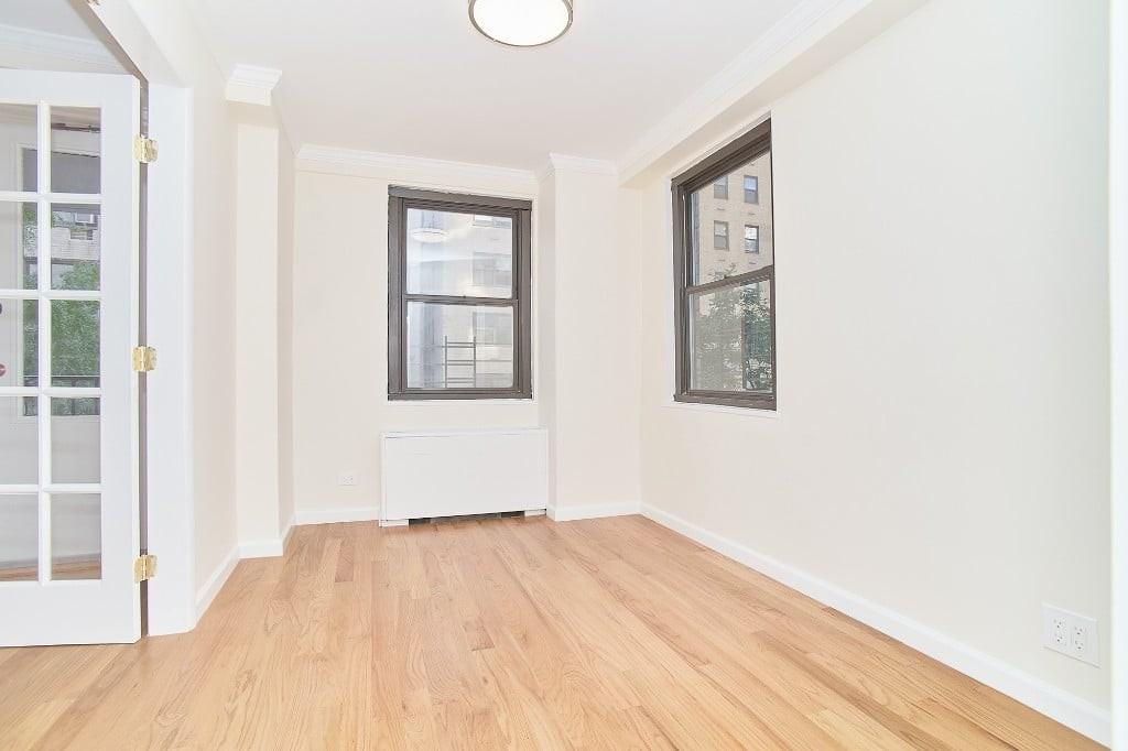 401 E 89th St #4N - Photo 6 of 13