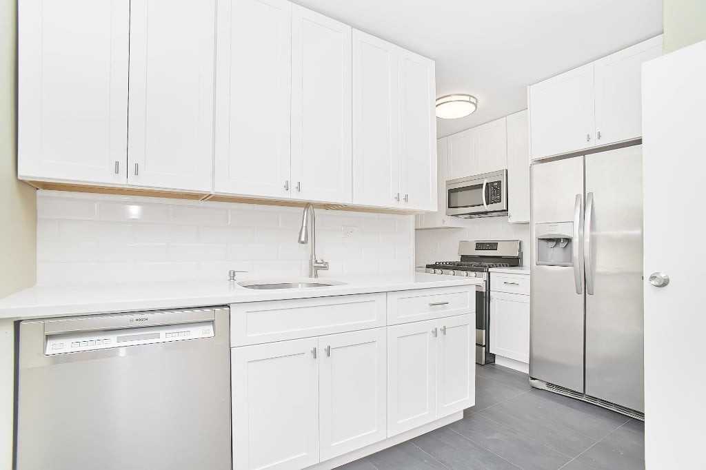 401 E 89th St #4N - Photo 7 of 13