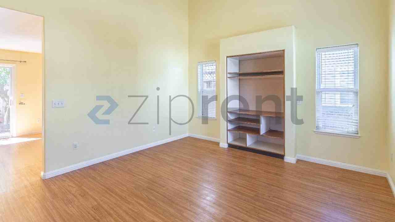 2821 Bay Village Ave - Photo 6 of 23