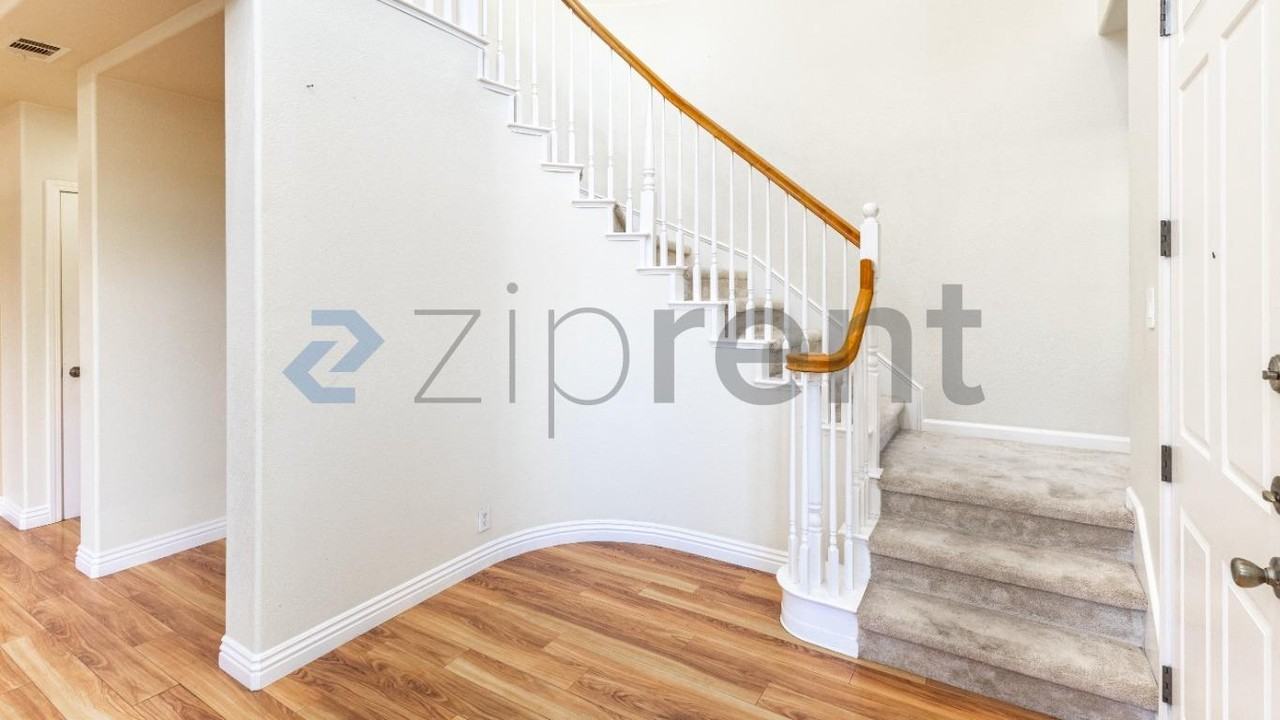 244 Vista Roma Way - Photo 5 of 40