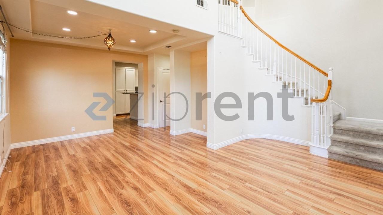 244 Vista Roma Way - Photo 7 of 40
