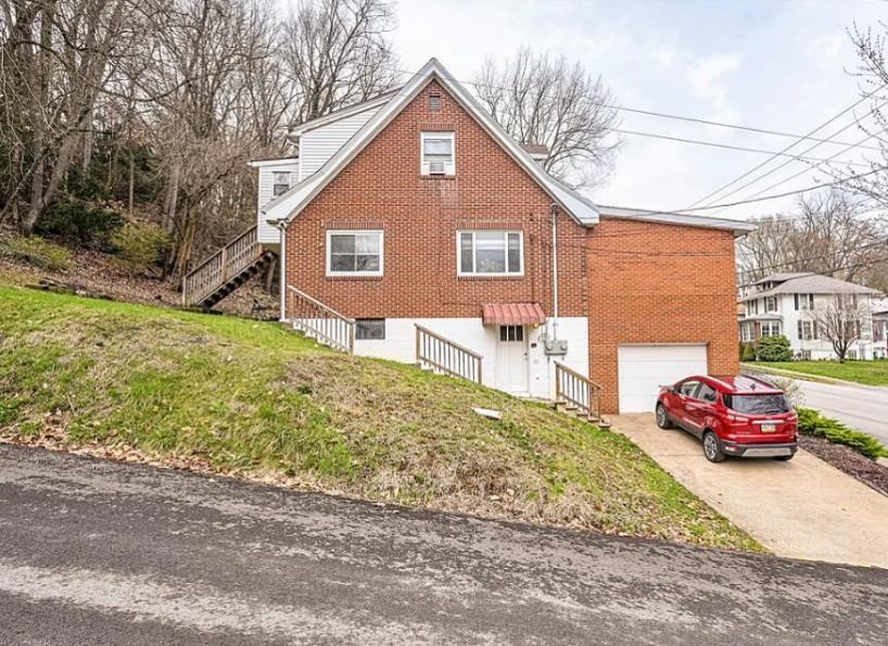 814 Green St - Photo 3 of 10