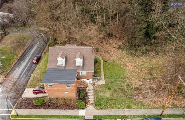 814 Green St - Photo 5 of 10
