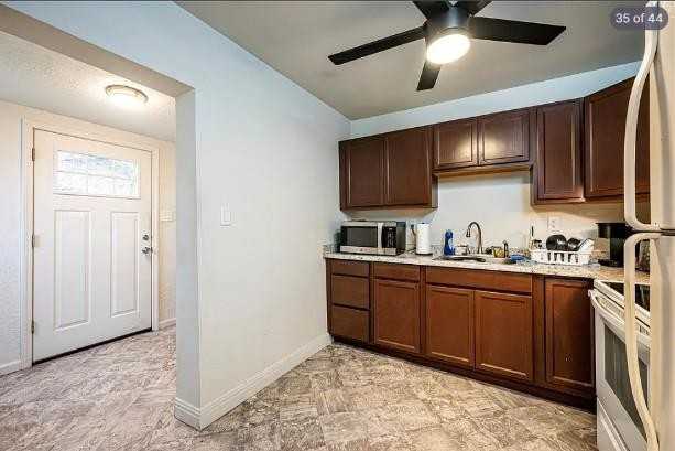 814 Green St - Photo 6 of 10