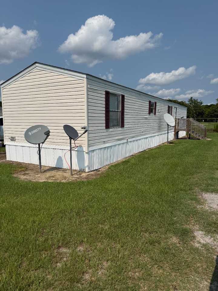 2257 Hardtop Ln - Photo 2 of 10