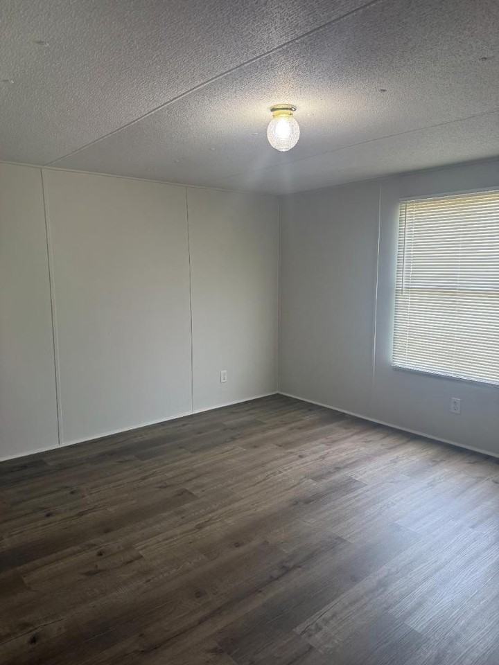 2257 Hardtop Ln - Photo 3 of 10