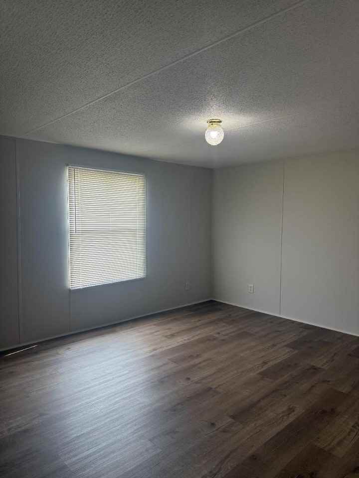 2257 Hardtop Ln - Photo 4 of 10