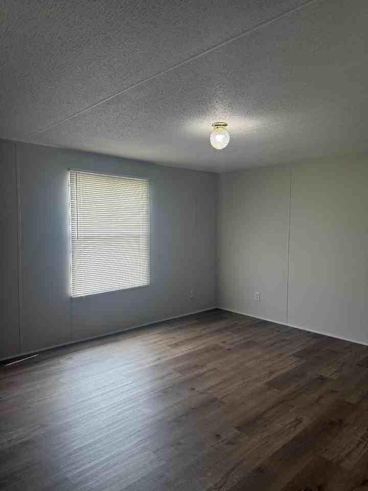 2257 Hardtop Ln - Photo 7 of 10