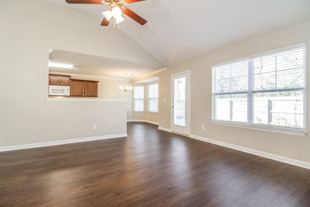 327 Sarava Ln - Photo 2 of 18