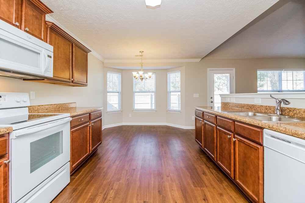 327 Sarava Ln - Photo 5 of 18