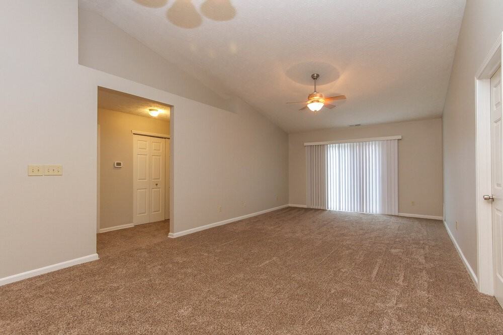 1327 Grand Canyon Cir - Photo 4 of 16