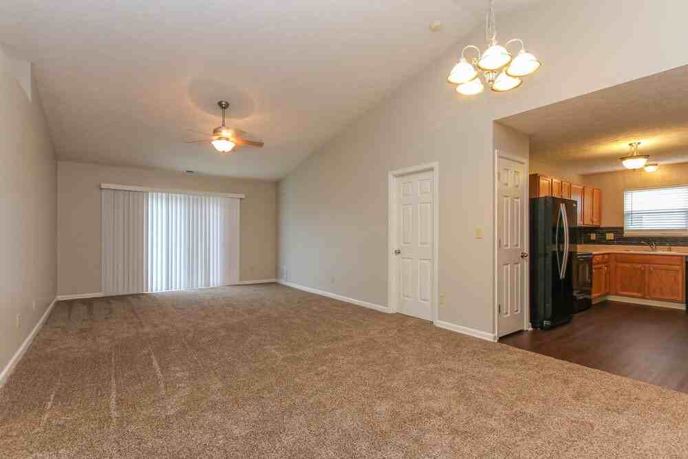1327 Grand Canyon Cir - Photo 5 of 16