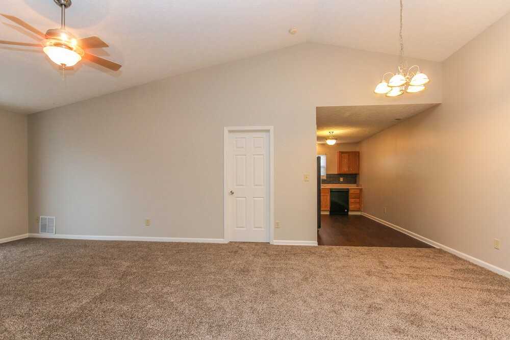 1327 Grand Canyon Cir - Photo 6 of 16