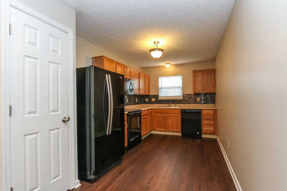 1327 Grand Canyon Cir - Photo 7 of 16