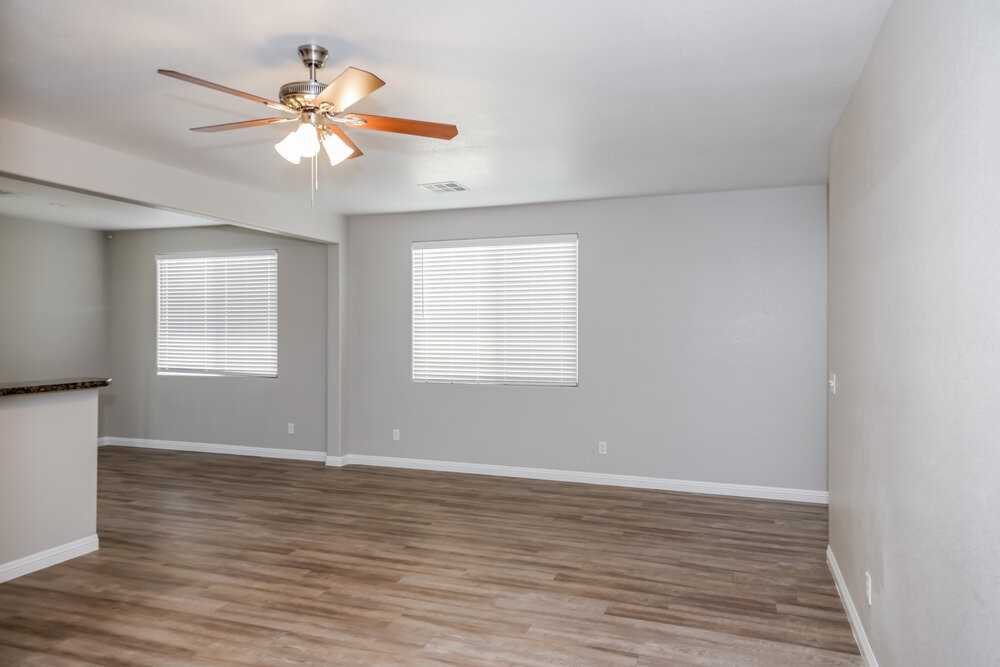 181 Crested Creek Ave - Photo 4 of 16