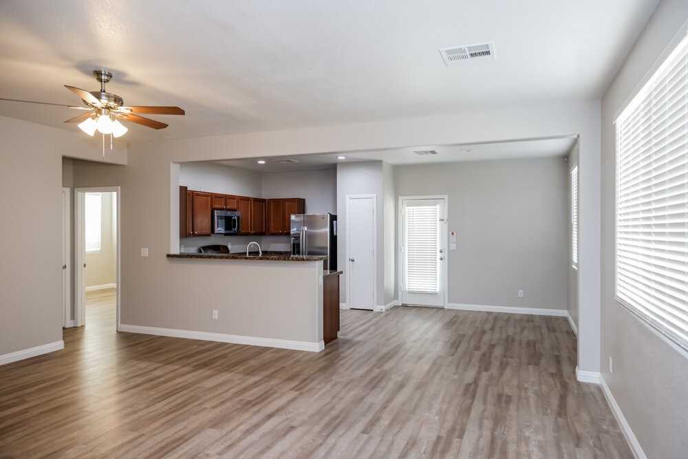 181 Crested Creek Ave - Photo 6 of 16