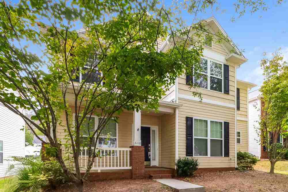 6110 Colonial Garden Dr - Photo 4 of 17