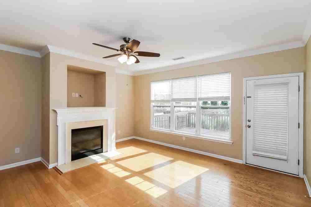 6110 Colonial Garden Dr - Photo 6 of 17