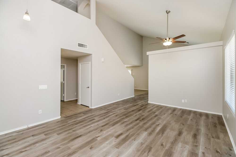 8115 W Florence Ave - Photo 5 of 18