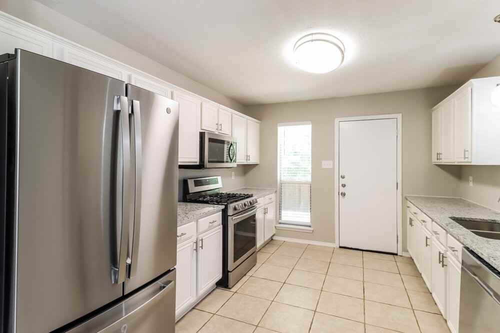 704 Mimosa Trl - Photo 7 of 16