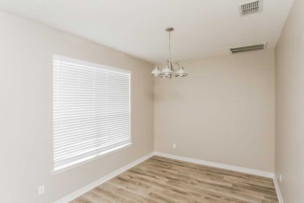 226 Arabian Rd - Photo 5 of 17