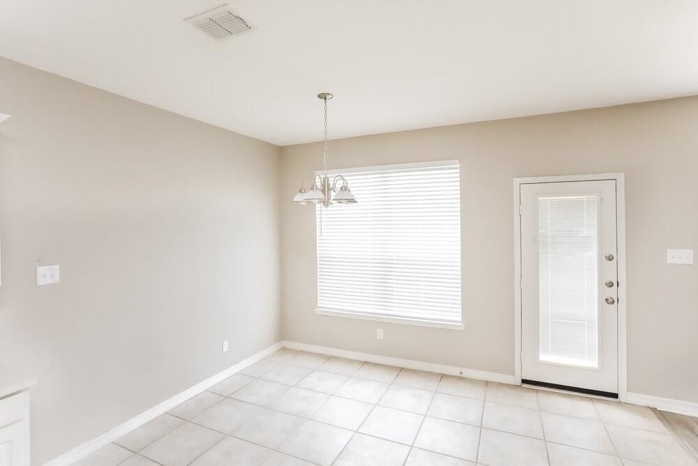 226 Arabian Rd - Photo 6 of 17