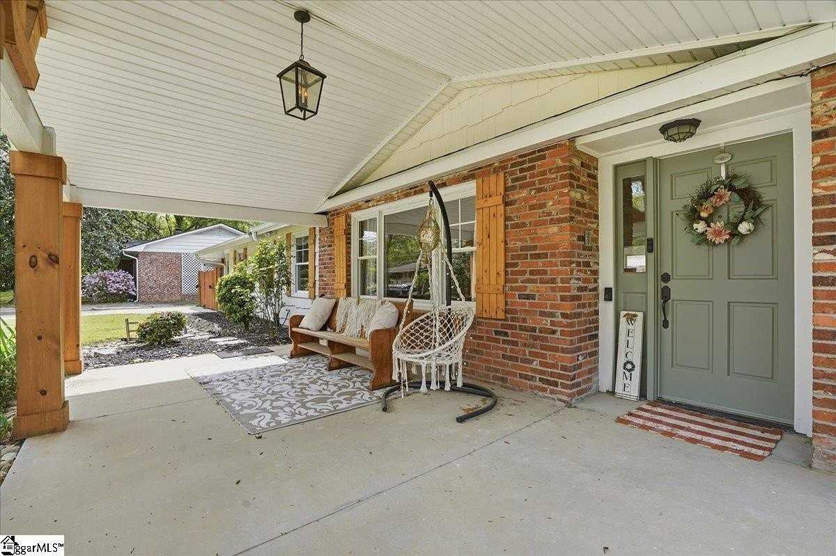 206 Rosemary Ln - Photo 4 of 29