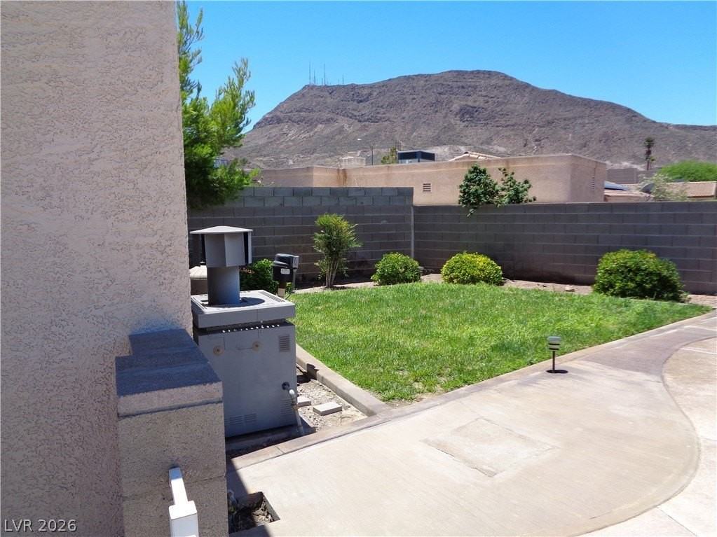446 Nancy Dr - Photo 3 of 15