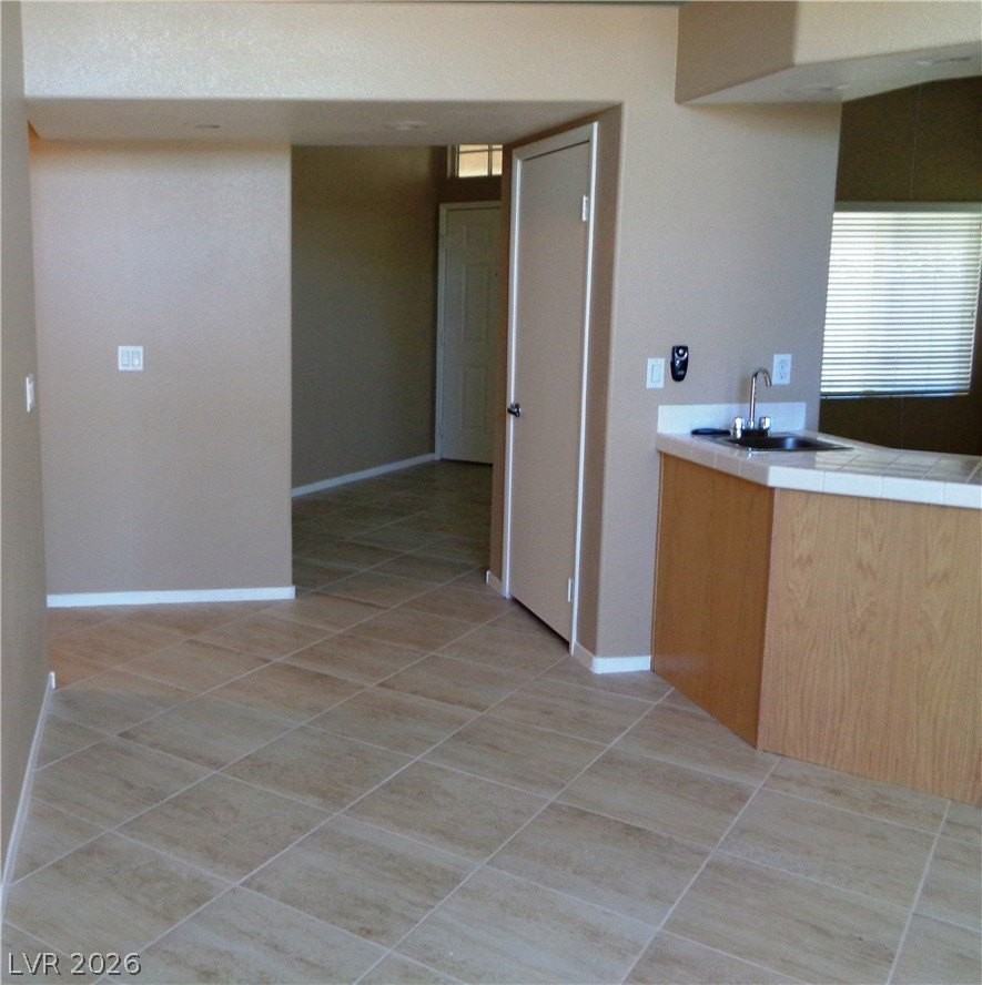 446 Nancy Dr - Photo 6 of 15