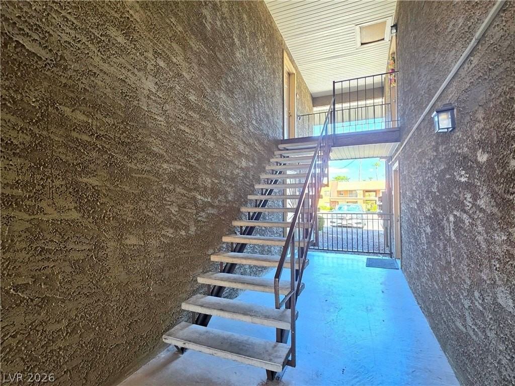 5134 River Glen Dr #240 - Photo 4 of 28