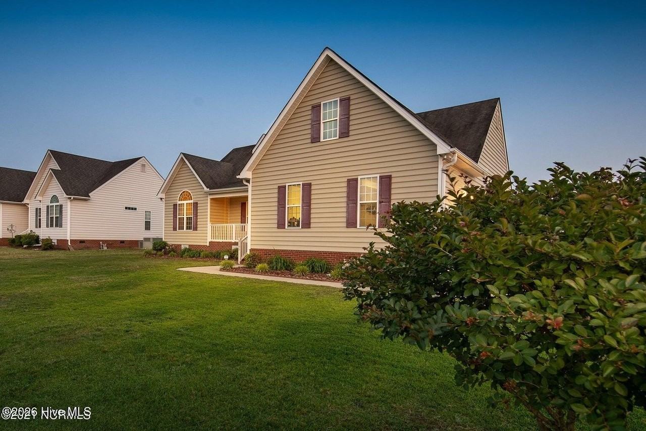 2105 Charity Ln - Photo 3 of 17