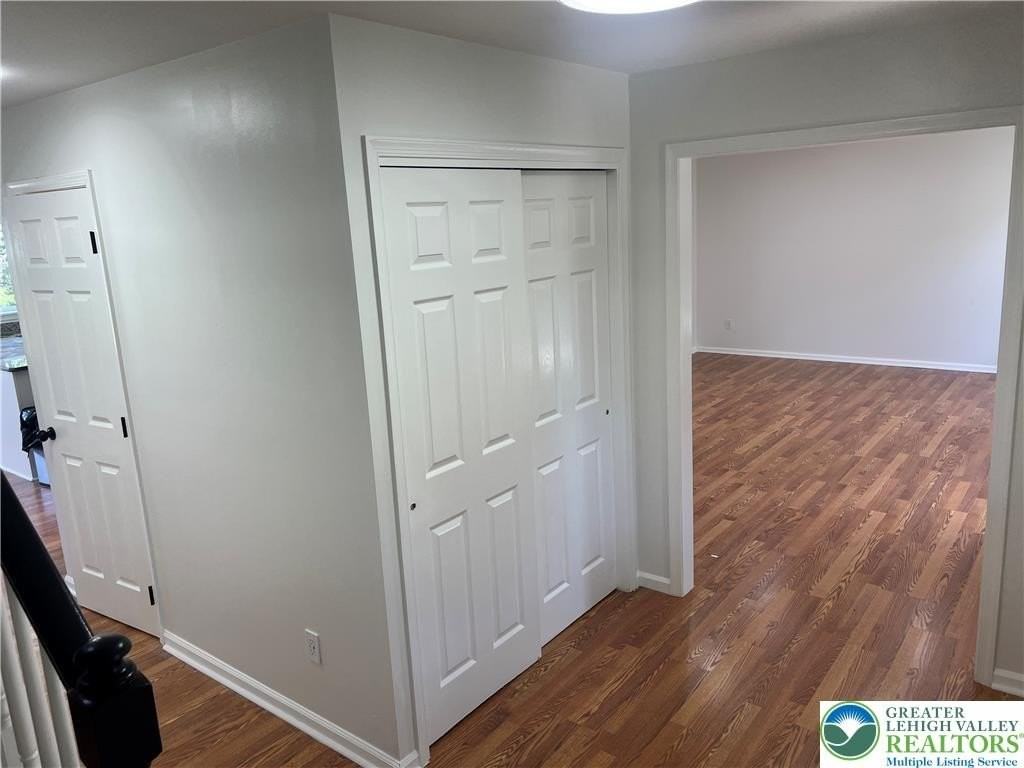 2593 Halleck Dr - Photo 4 of 40