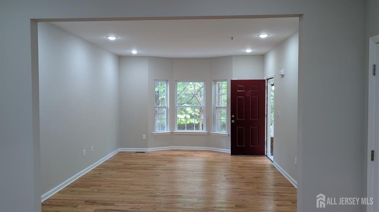 120 Forest Dr - Photo 4 of 29
