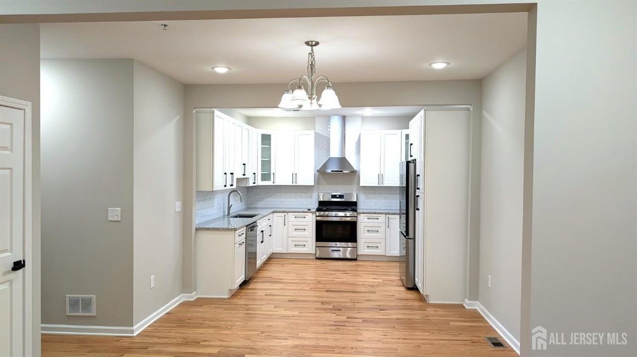 120 Forest Dr - Photo 5 of 29