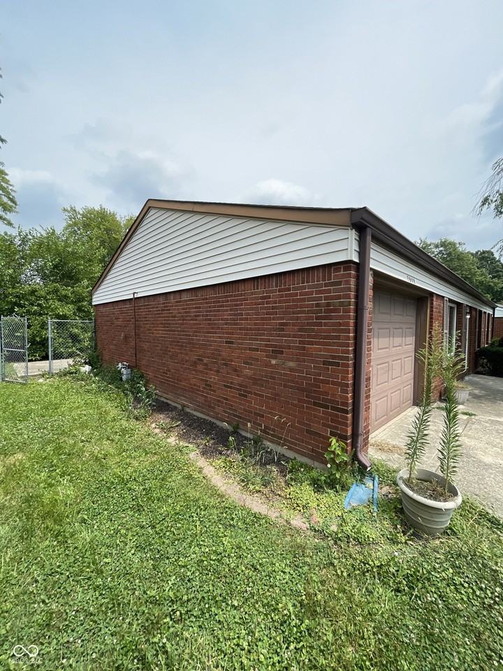 7848 Souter Dr - Photo 2 of 15