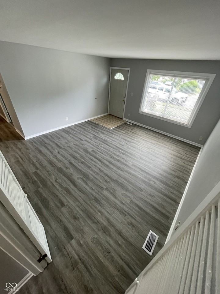 7848 Souter Dr - Photo 5 of 15