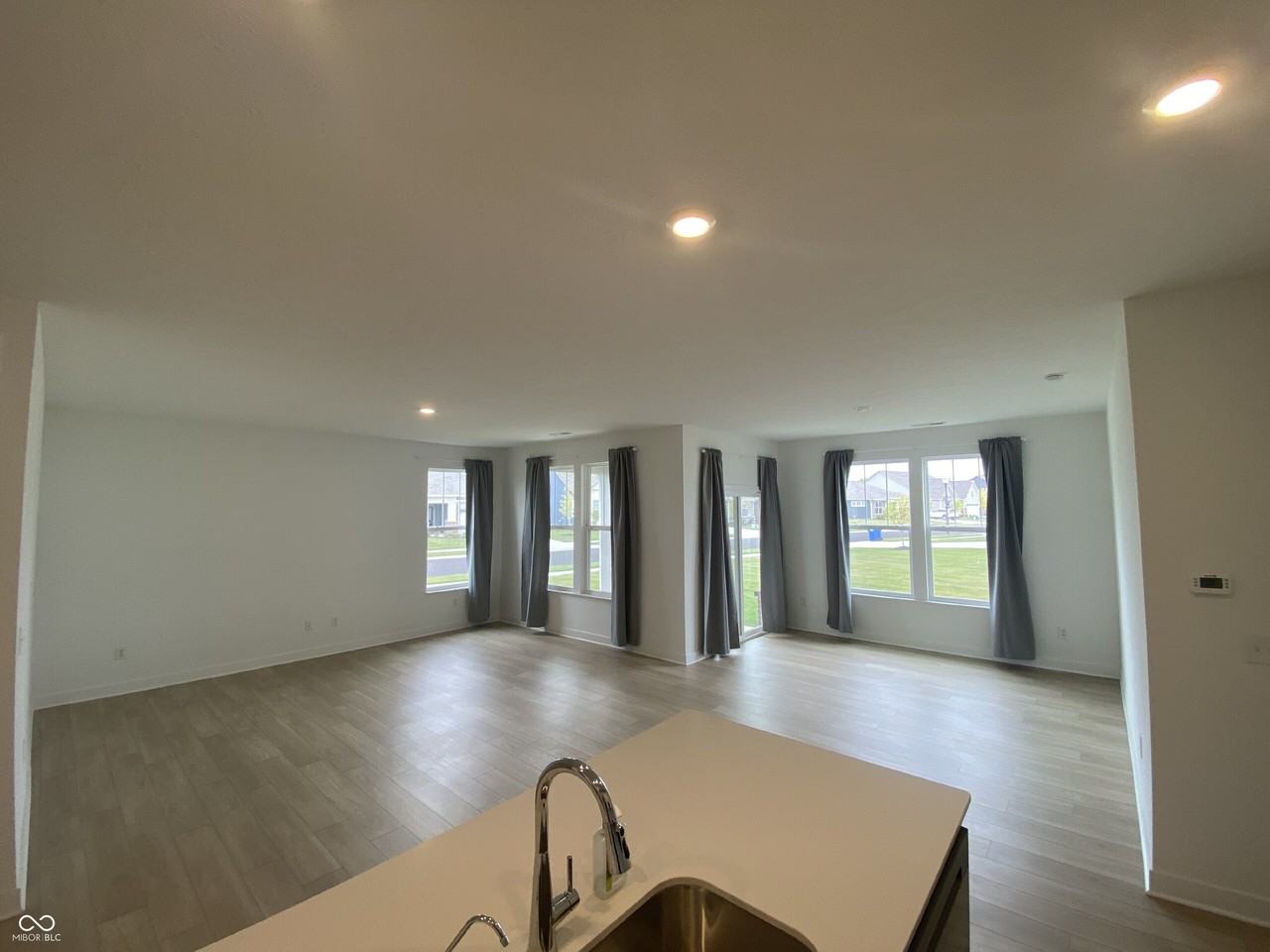 5102 Astor Way - Photo 6 of 21